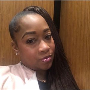 Meet your Posher, Latisha